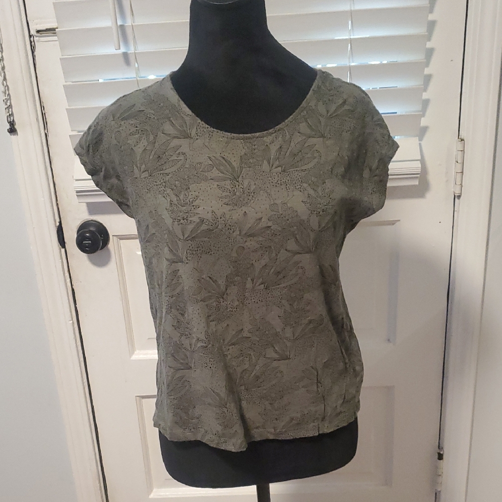 Tabitha Webb Olive Green And Black Floral Women's Tee